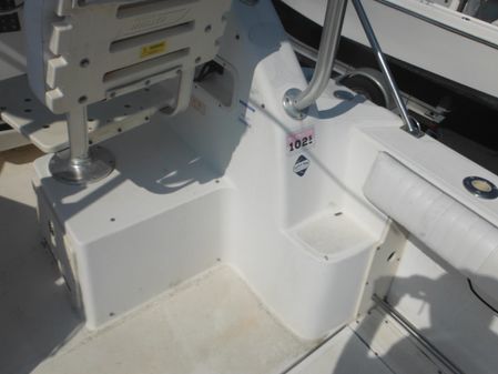 Boston-whaler 275-CONQUEST image