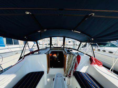 Beneteau 393 image