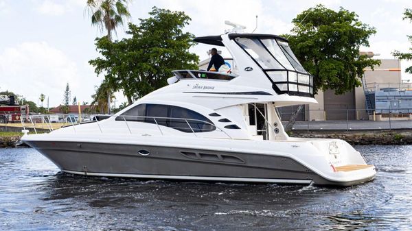 Sea Ray 44 Sedan Bridge