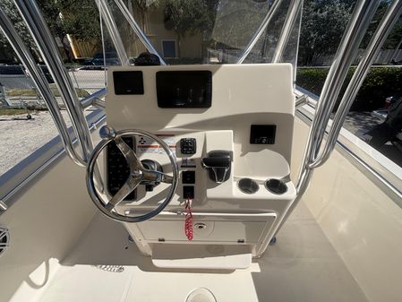 Cobia 237-CENTER-CONSOLE image