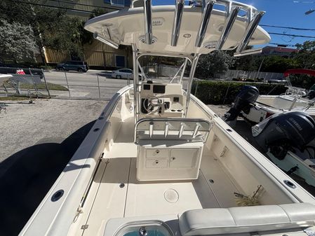 Cobia 237-CENTER-CONSOLE image