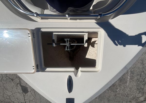 Cobia 237-CENTER-CONSOLE image