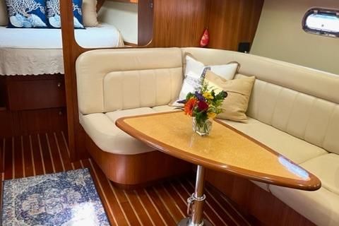 Tiara Yachts 36 Sovran image