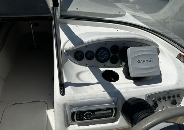 Bayliner 24-SUN-DECK image