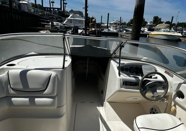 Bayliner 24-SUN-DECK image