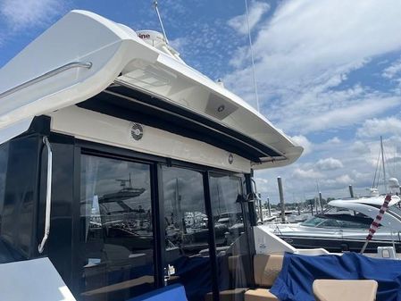 Sea Ray Sundancer 460 image