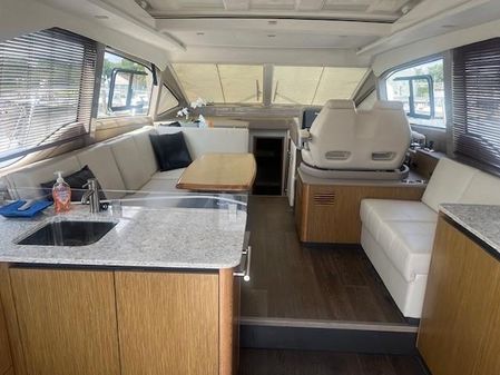 Sea Ray Sundancer 460 image