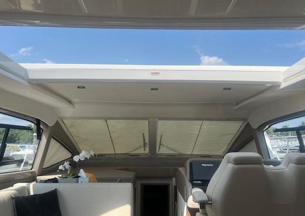 Sea Ray Sundancer 460 image