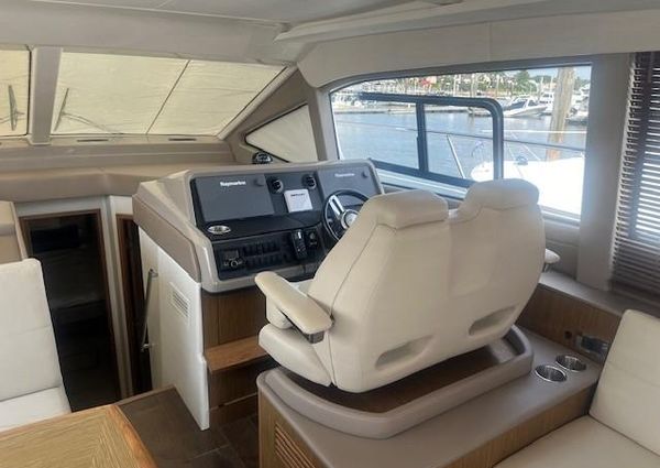 Sea Ray Sundancer 460 image