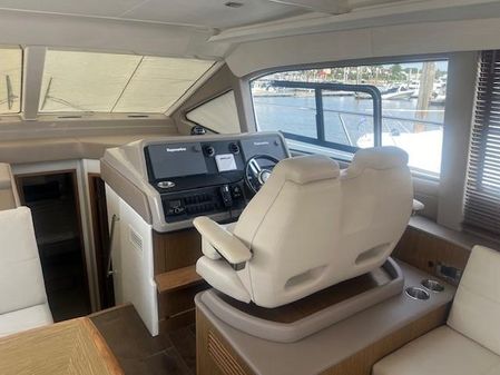 Sea Ray Sundancer 460 image