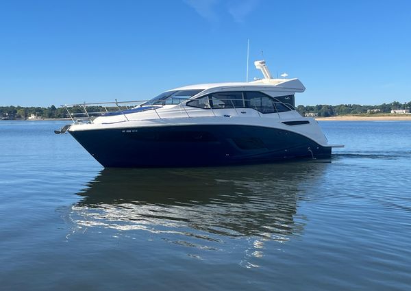 Sea Ray Sundancer 460 image