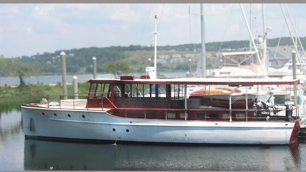 Elco FLAT TOP MOTOR YACHT