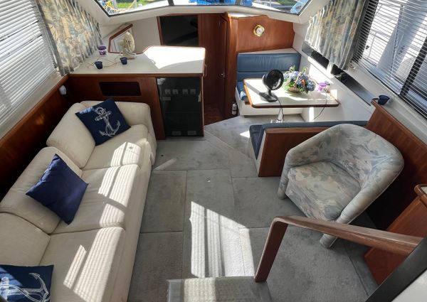 Carver 350-AFT-CABIN image