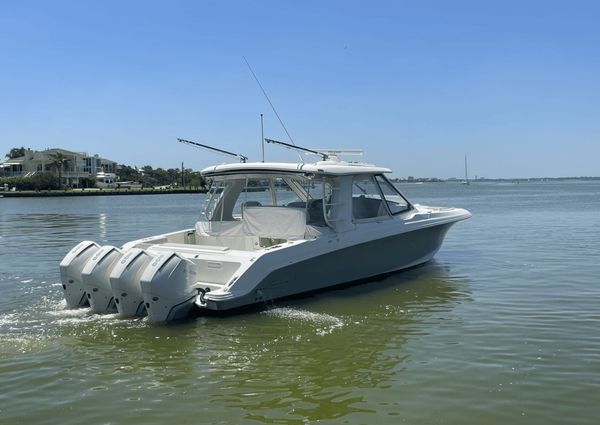 Boston Whaler 380 Realm image