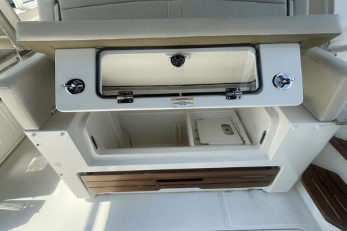 Boston Whaler 380EX REALM image