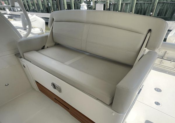 Boston Whaler 380EX REALM image