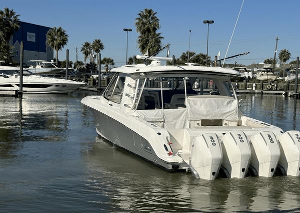 Boston Whaler 380EX REALM image