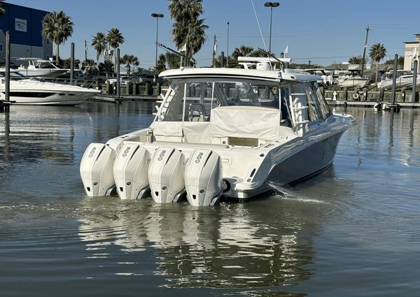 Boston Whaler 380EX REALM image