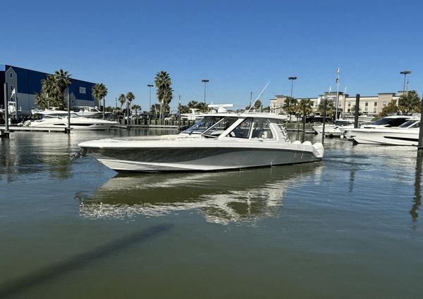 Boston Whaler 380EX REALM image