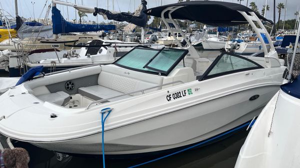 Sea Ray SDX 250 Outboard 