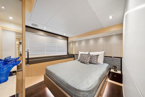 Sunseeker 76 Yacht image