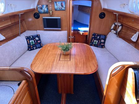 Bavaria Cruiser 33 image