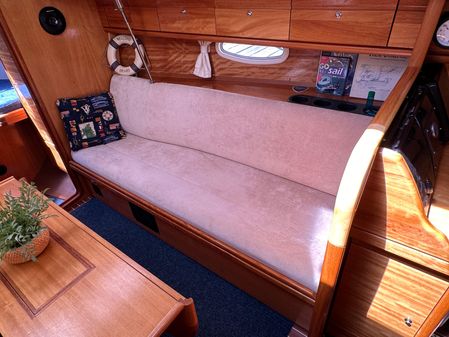 Bavaria Cruiser 33 image