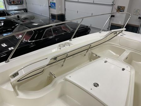 Boston Whaler 240 Dauntless image