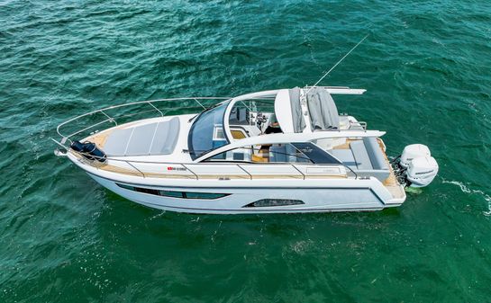 Sealine S330V image