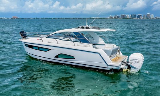 Sealine S330V image