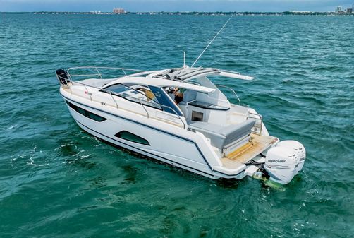 Sealine S330V image