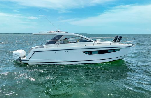 Sealine S330V image