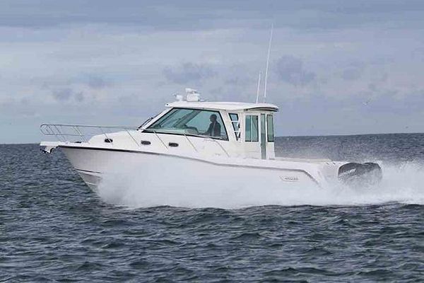 Boston Whaler 345 Conquest Pilothouse - main image