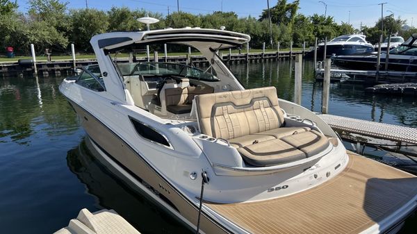 Sea Ray 350 SLX 