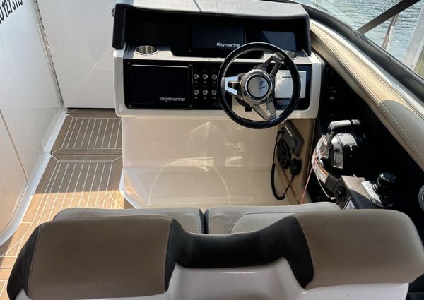 Sea Ray 350 SLX image