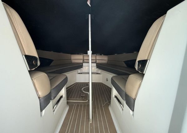 Sea Ray 350 SLX image