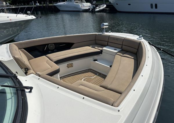 Sea Ray 350 SLX image