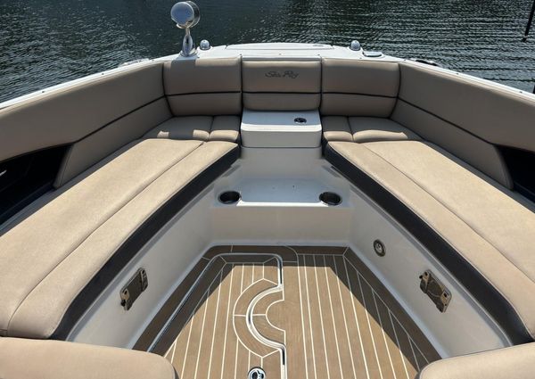 Sea Ray 350 SLX image