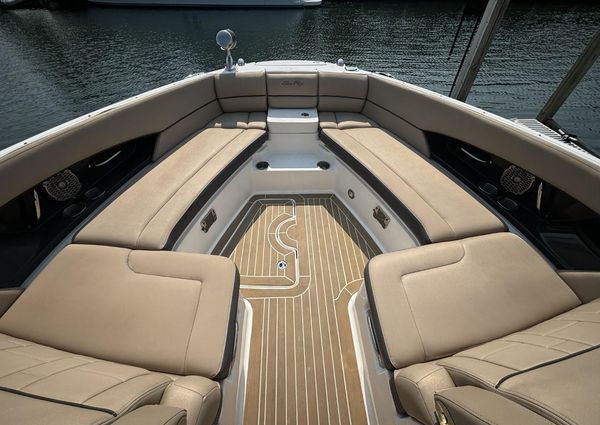 Sea Ray 350 SLX image