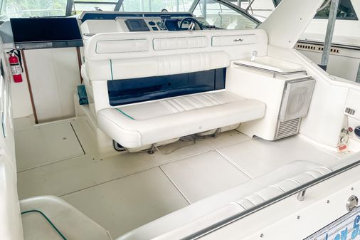 Sea Ray 330 Sundancer image