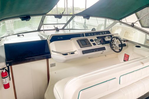 Sea Ray 330 Sundancer image