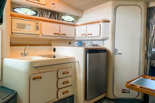 Sea Ray 330 Sundancer image