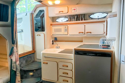 Sea Ray 330 Sundancer image