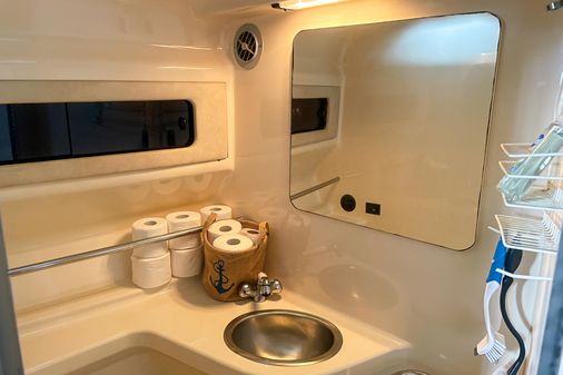 Sea Ray 330 Sundancer image