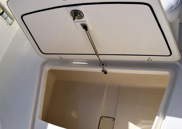 Boston Whaler 320 Outrage image