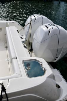 Boston Whaler 320 Outrage image