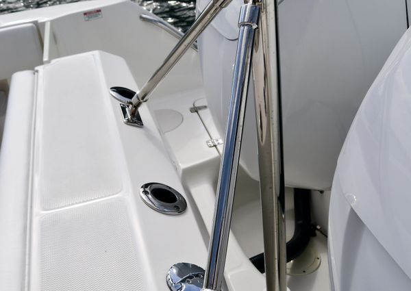 Boston Whaler 320 Outrage image