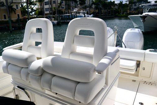 Boston Whaler 320 Outrage image