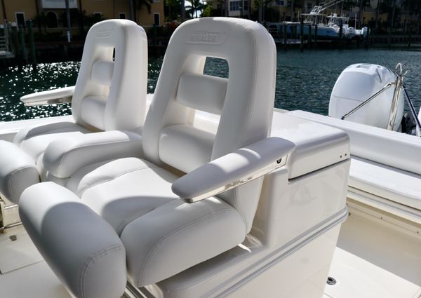 Boston Whaler 320 Outrage image