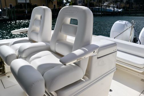 Boston Whaler 320 Outrage image